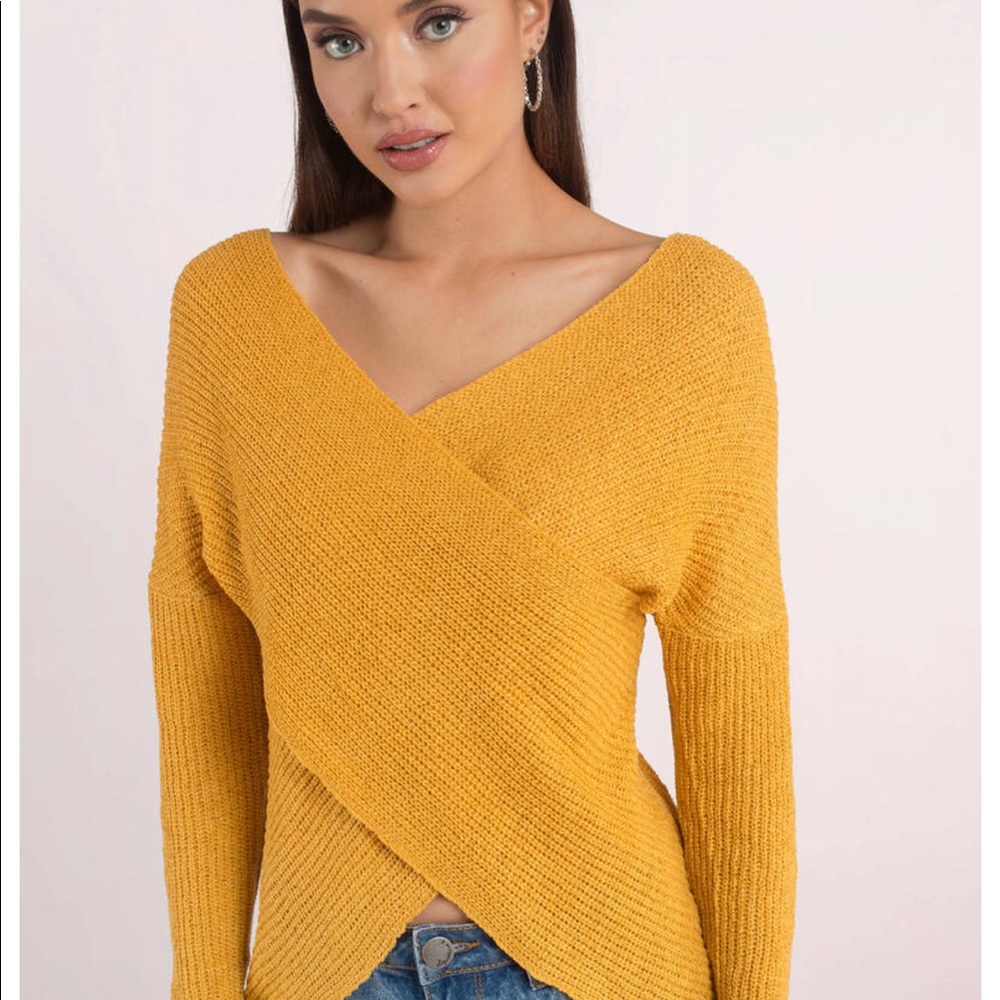 Reverse mustard yellow sweater